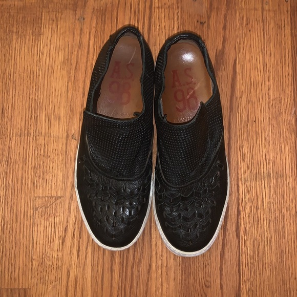 A.S.98 black woven leather loafer size 39 excellent condition. fit like a size 8 - Picture 3 of 6
